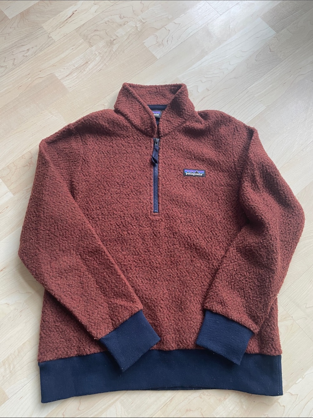 Patagonia Quarter Zip-Neck Fleece Pullover in Rust with Navy Trim